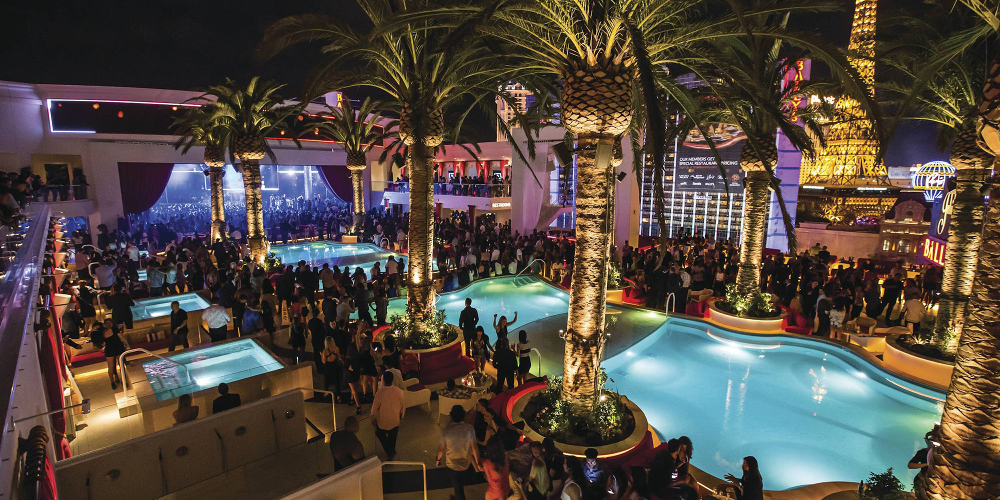 Las Vegas Paris Hotel Pool Party Swimmin, Stock Video
