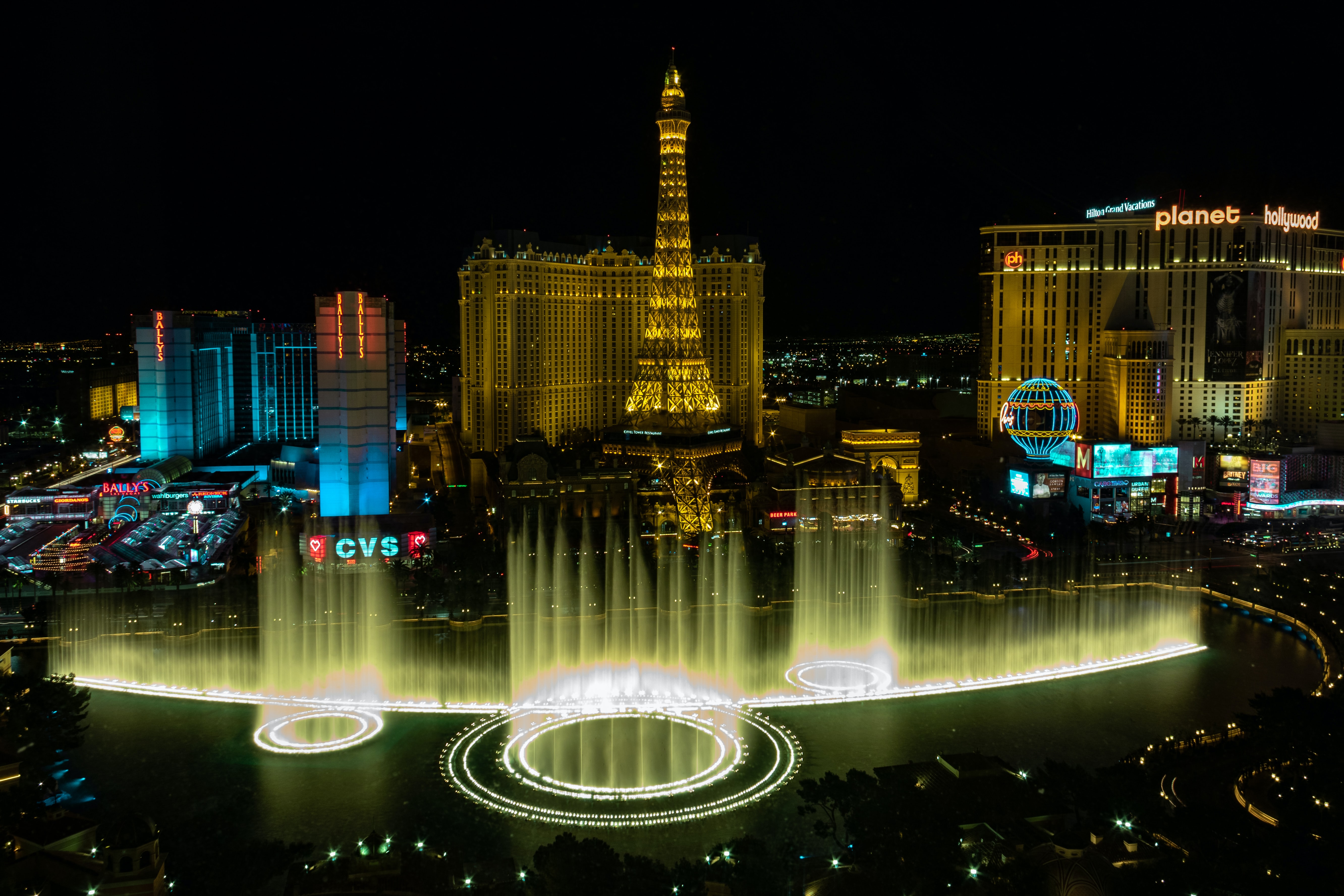 Las Vegas Bellagio fountains and skyline 